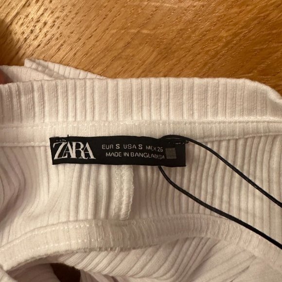 Zara Ruffled Ribbed T-Shirt - Picture 6 of 7